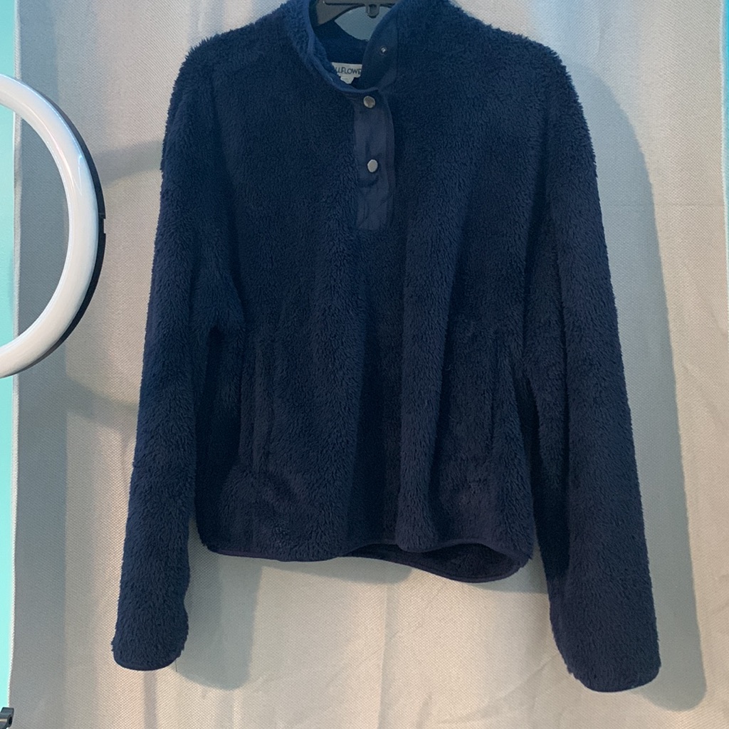 Fluffy Snap Pull-Over !